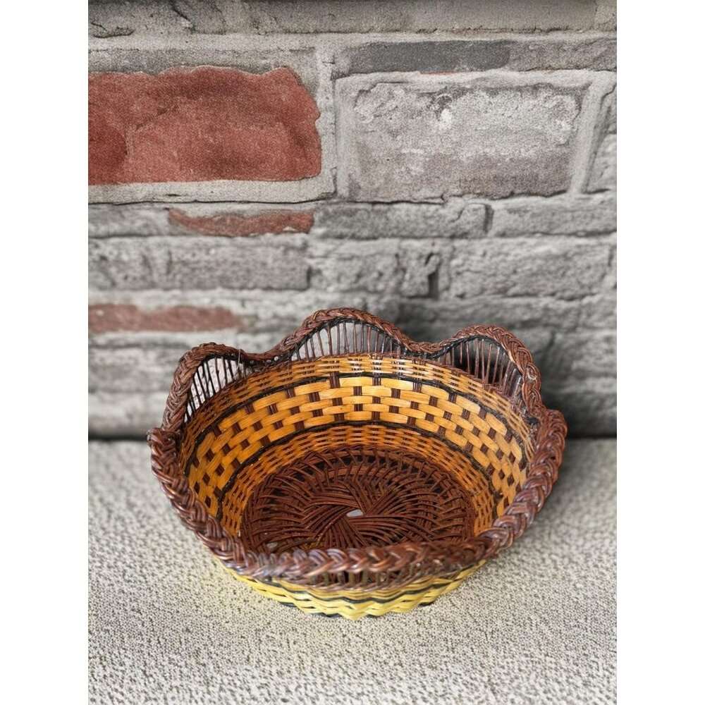 Handwoven Wicker Basket With Braided Scalloped Rim - Multicolor - Picture 9 of 9